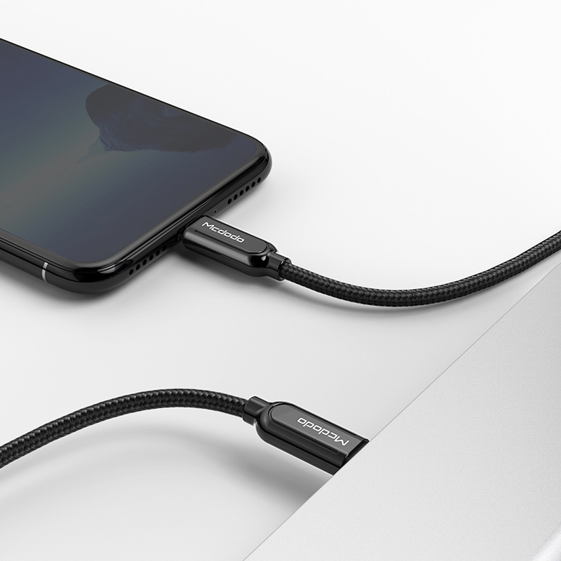 کابل تبدیل USB-C به لایتنینگ مک دودو مدل CA-6870 طول 1.2 متر - تصویر 3